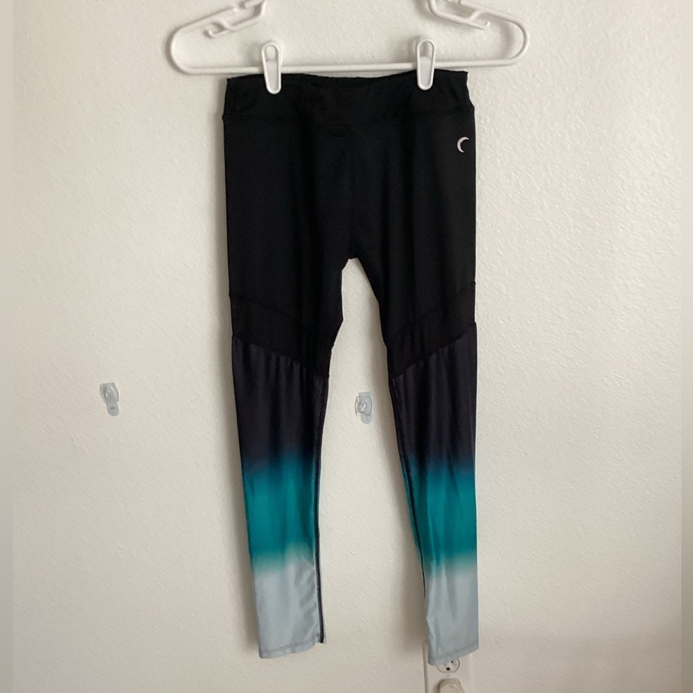ZYIA kids girls black, blue, and white ombré leggings